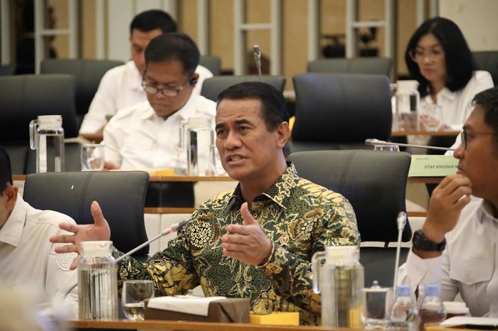 Menteri Pertanian (Mentan) Andi Amran Sulaiman dalam rapat di Gedung DPR. (Dok. Kementan)