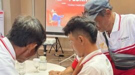 Demonstrasi aplikasi Plinazolin oleh Syngenta, jadi solusi nyata hadapi hama di ladang padi, bawang, dan cabai. (Dok. Syngenta Indonesia)