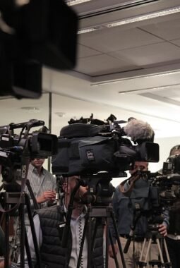 Mengundang Jurnalis Ekonomi Bukan Sekadar Kirim Undangan Biasa